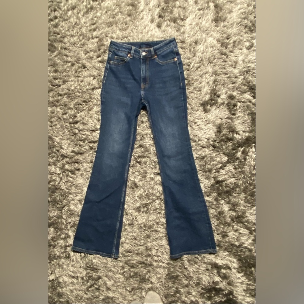 H&M Women’s Flare Jean, Size 6, Dark Wash